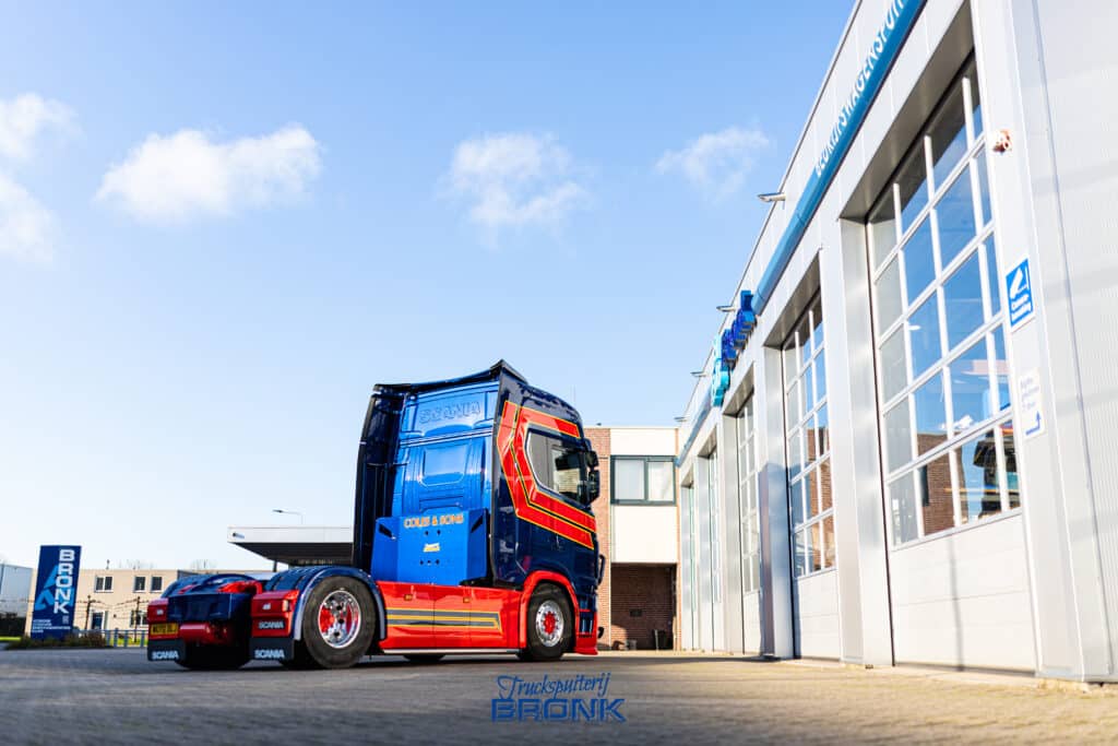 Rotor_bronk_Scania-Coles-&-Sons-37